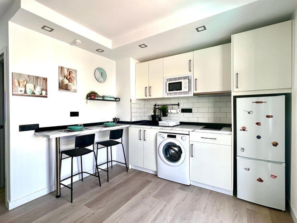 Fm Beach Home - Renovated Apartment With Swimming Pool Near Maspalomas Dunes & Beach Playa del Inglés Exteriör bild