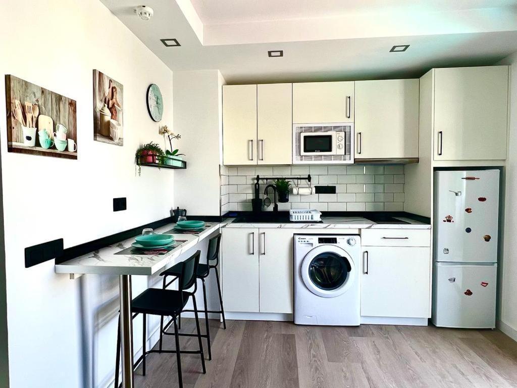 Fm Beach Home - Renovated Apartment With Swimming Pool Near Maspalomas Dunes & Beach Playa del Inglés Exteriör bild